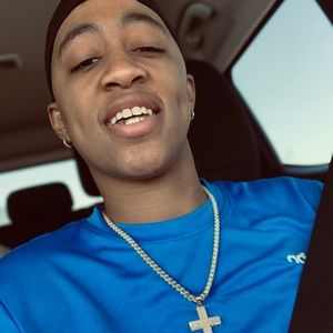 Meet your Posher, April